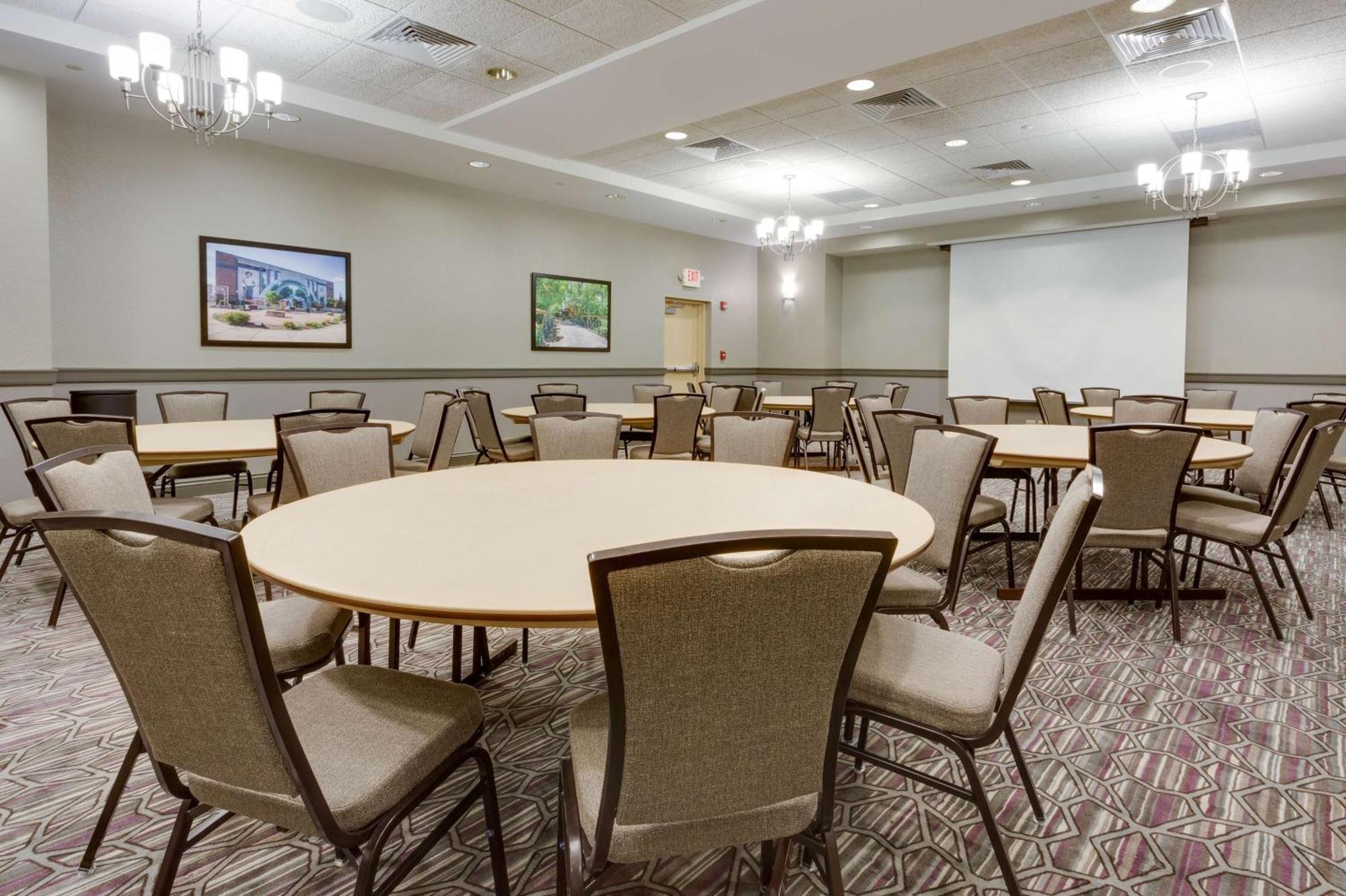 Drury Inn & Suites Middletown Franklin Luaran gambar
